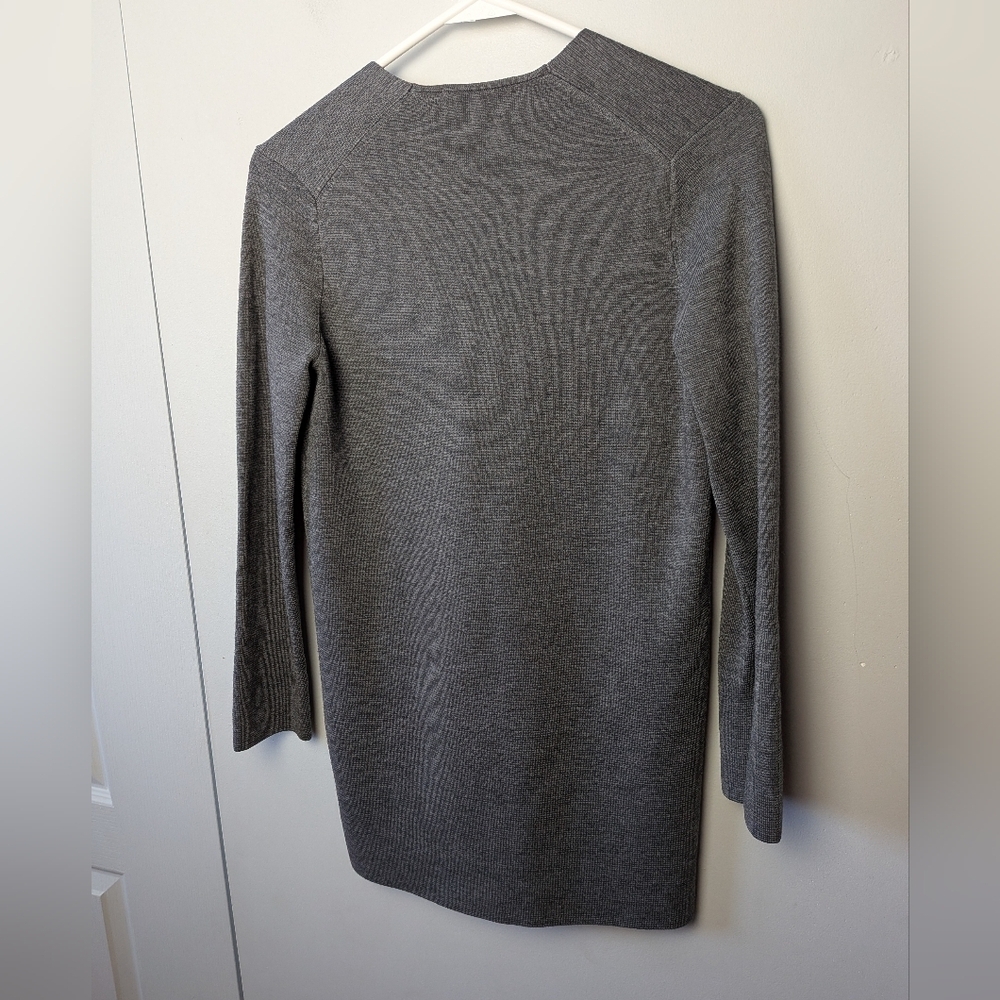 UNIQLO Women Gray Cardigan Size Small Long Sleeves 2 Front Pockets 44% Wool - Picture 7 of 10